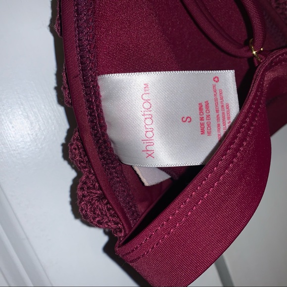 Maroon crochet bikini top - Picture 3 of 3